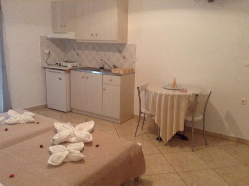 Nikoletta Rooms Párosz Kültér fotó