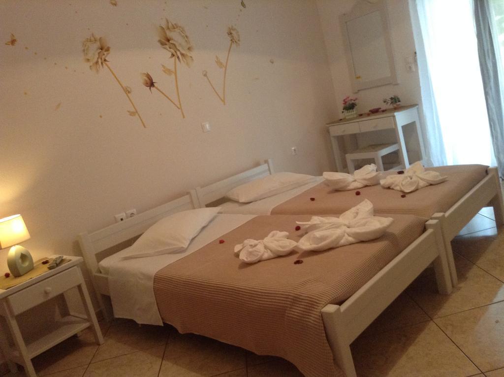 Nikoletta Rooms Párosz Kültér fotó