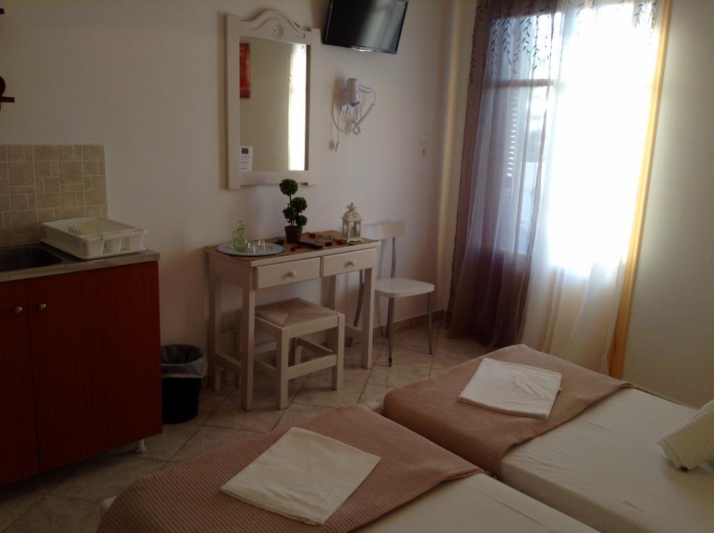 Nikoletta Rooms Párosz Kültér fotó